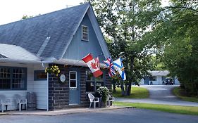 Wildwood Motel Shelburne